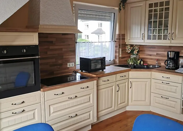Grosse Ferienwohnung In Ruhiger Lage Mit Bergpanorama